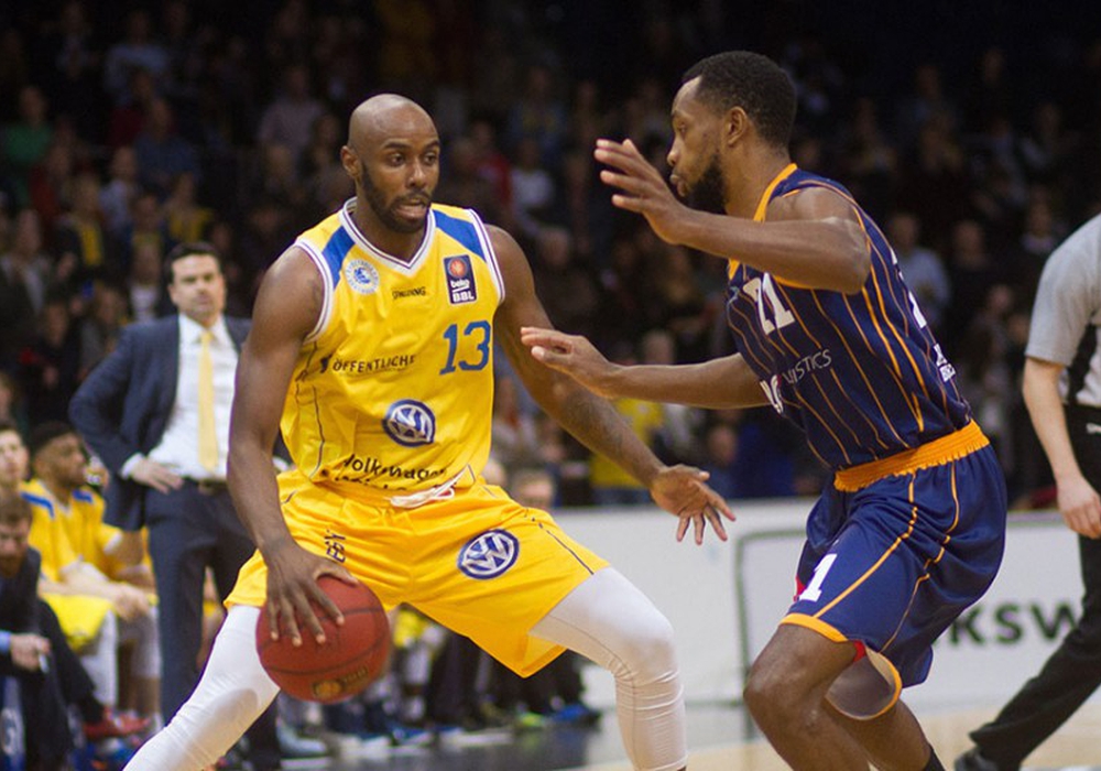 Basketball L Wen Zittern Sich Gegen T Bingen Zum Sieg Regionalheute De