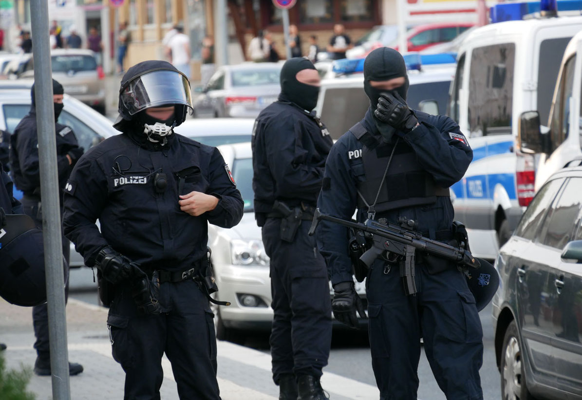 Herausforderung Clankriminalit T Lagebild Von Polizei Und Justiz