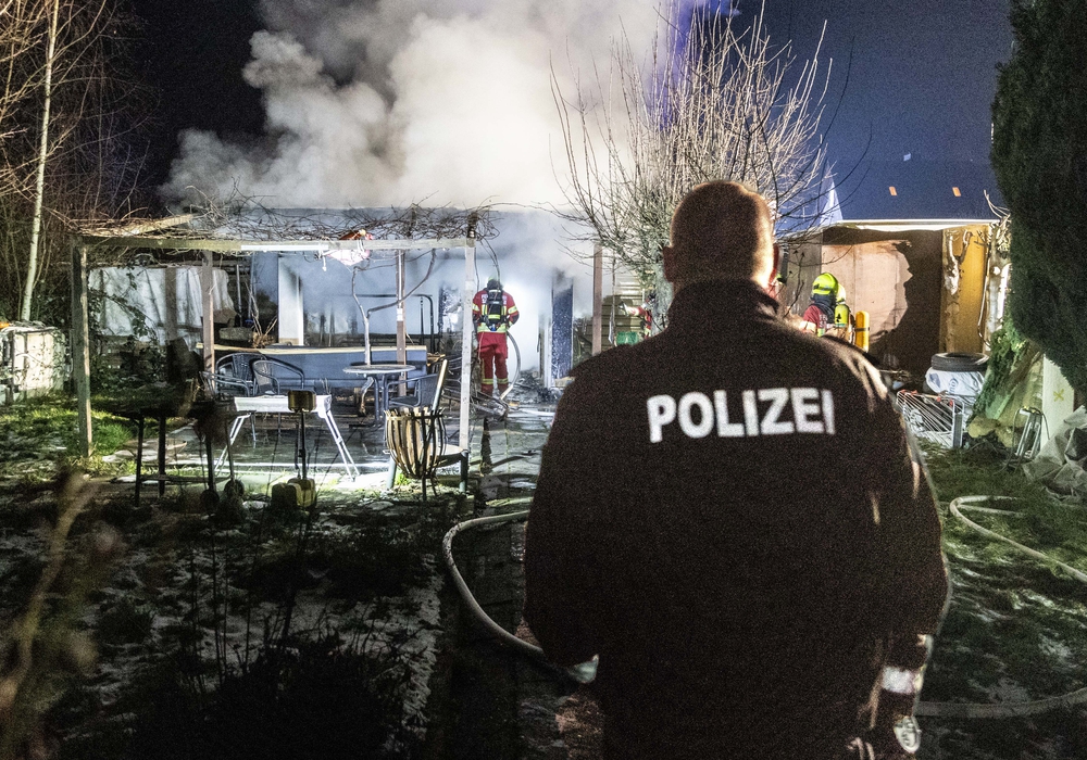 Salzgitter Gartenlaube In Kleingartenverein Brennt Nieder