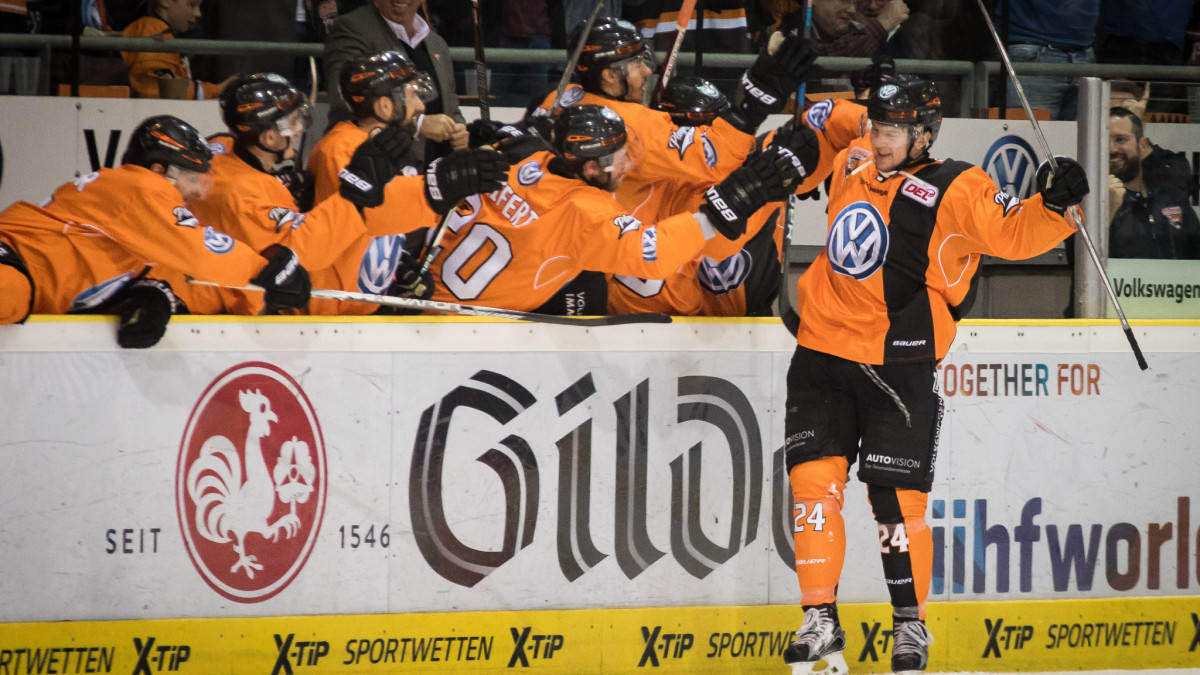 Grizzlys Wolfsburg Erhalten Del Lizenz Spielplan Am Montag