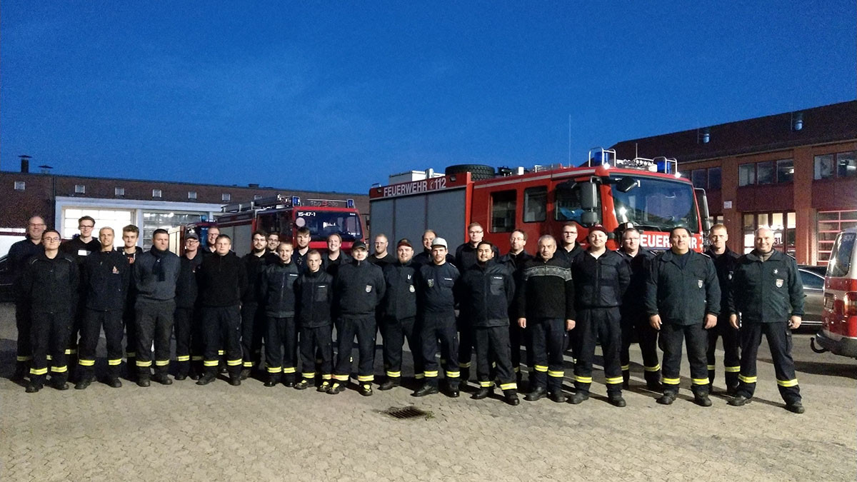 Feuerwehren für zwei Tage beim Moorbrand Einsatz in Meppen