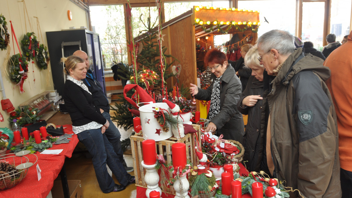 Lebenshilfe Weihnachtsbasar Mit Buntem Familienprogramm