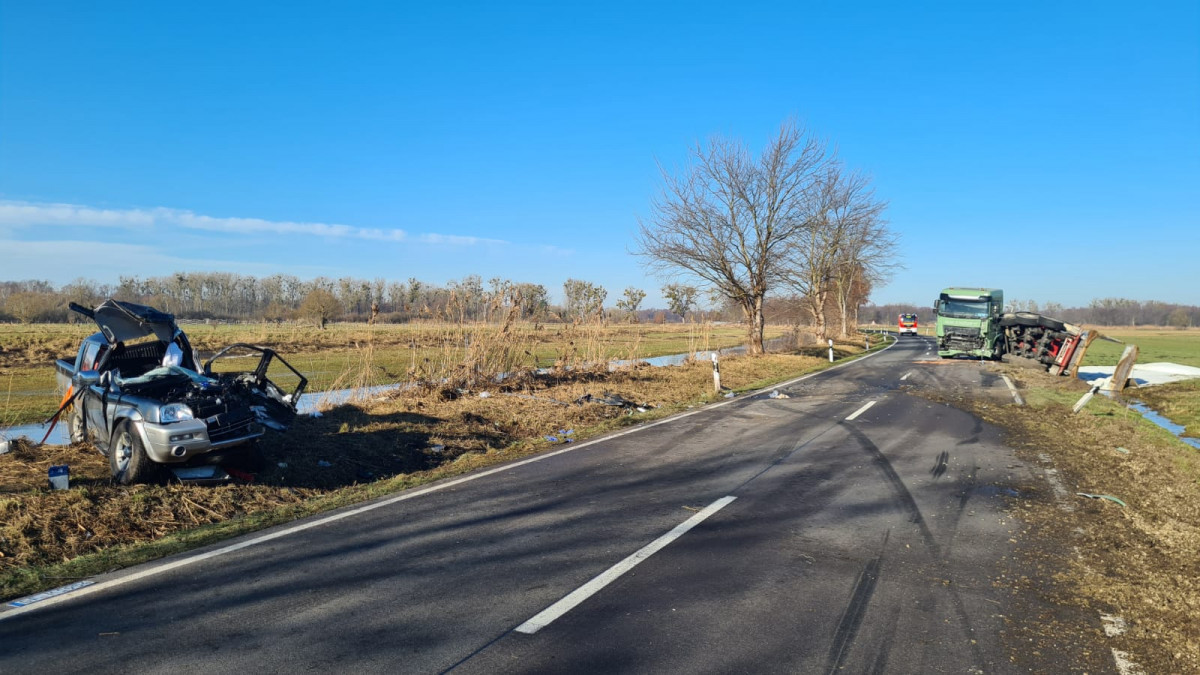 Horror Crash Bei Grafhorst Fordert Zwei Tote Regionalheute De