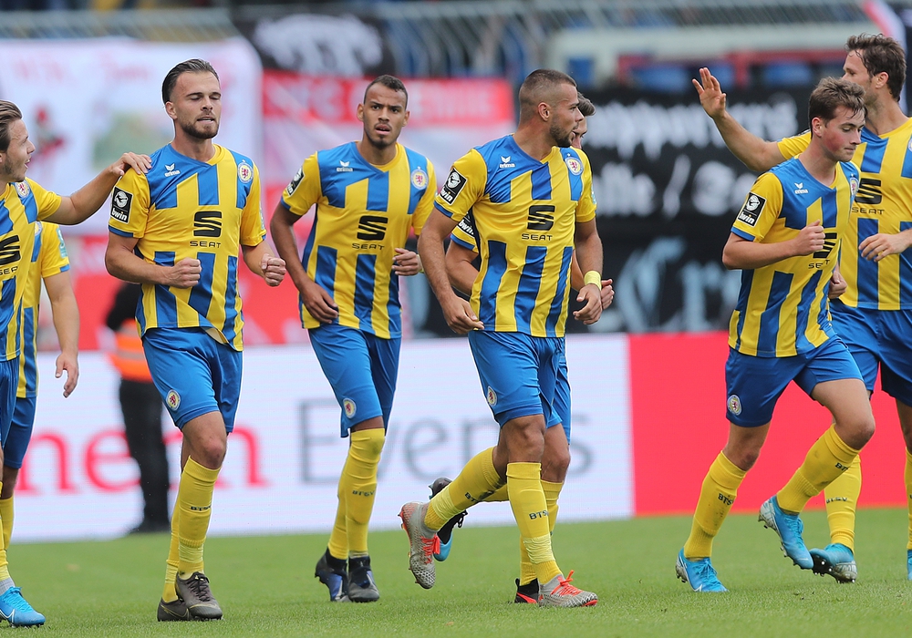 Eintracht Braunschweig Gegen Die Beste Mannschaft Der Liga