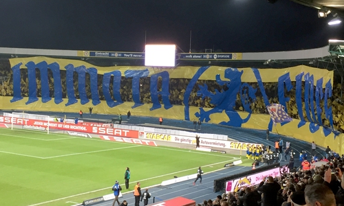 Choreographien gehören fest zur Fan-Kultur. Archivbild