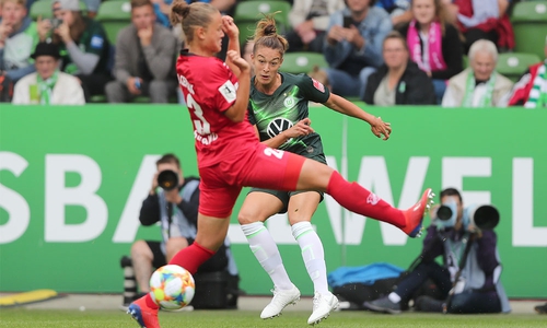 Felicitas Rauch  fällt mit Sprunggelenksverletzung aus. 