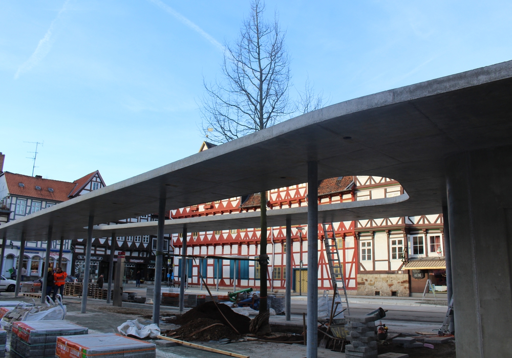 Der Kornmarkt hat wieder Bäume erhalten regionalHeute.de