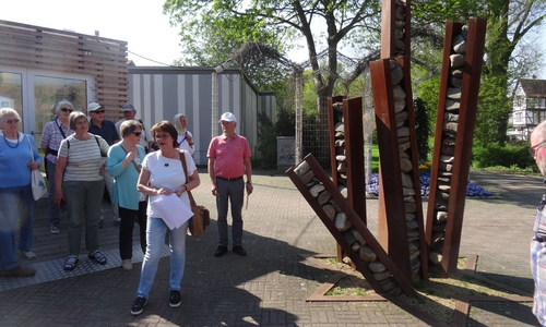 Das Denkmal für die aus Wolfenbüttel vertriebenen jüdischen Mitbürger befindet sich am Harztorplatz. Fotos: AG Altstadt; Kunstverein