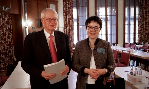 Nach der finalen Pressekonferenz: Kay Nehm und Birgit Heß blicken zufrieden auf den 56. Verkehrsgerichtstag zurück. Foto/Podcasts: Alexander Panknin