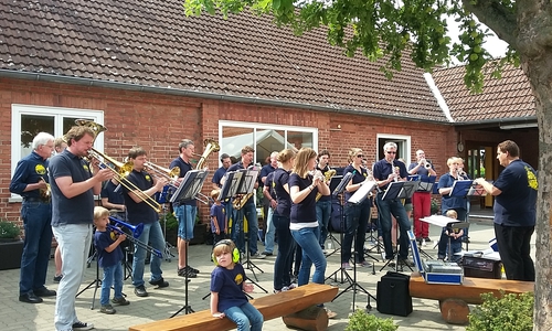 Das Bürgerbrunch in Fümmelse war ein voller Erfolg. Fotos: Privat