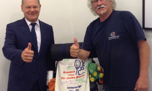 Manfred Kramer traf in Hamburg auf Olaf Scholz.
Foto: Privat