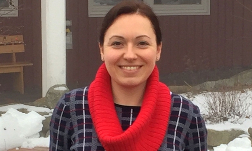 Carolin Ziese vor dem Haus Sonnenberg. Foto Haus Sonnenberg