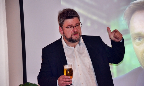 Marcus Seidel kommentiert das Ergebnis. Foto: SPD