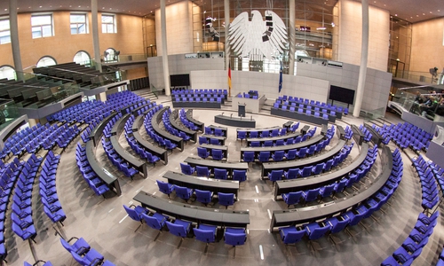 Im Bundestag sitzen über 700 Abgeordnete. Nur einer bildet aus. Foto: Archiv/Rudolf Karliczek