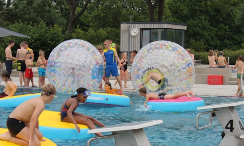 Die Water-Globes erfreuten sich ganz besonders großer Beliebtheit. Foto: Marvin König