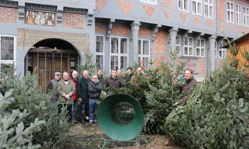 Weihnachtsbaumverkauf, Rotary-Club. Foto: Braumann/Archiv