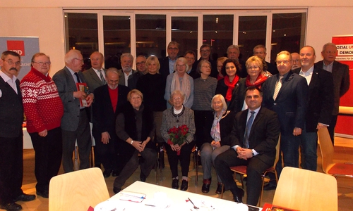 Die Jubilare wurden Mitte Dezember im Volksfreundhaus mit einer Feierstunde geehrt. Fotos: SPD
