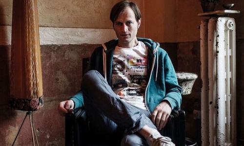 Matthew White spielt in der Kommisse. Foto: Privat
