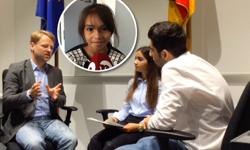 Im regionalHeute.de-Interview: Hakan Akinci (15), Initiator des Projekts und Mira Qundus (9), die jüngste Regisseurin im Team, freuen sich über ihren eigenen Film. Foto/Video: Nick Wenkel