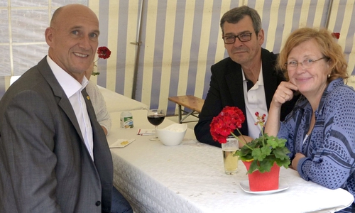 Franz Einhaus, Matthias Möhle (MdL) und Dr. Katrin Esser-Mönning (KTA) beim Sommerfest 2016. Foto: SPD Peine