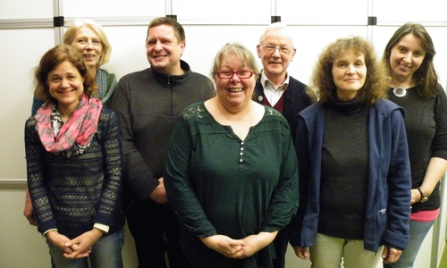 Hinten v. li.: Inga Bergmann, Mario Mugai, Dr. Walter Bosse, Anette Hillar. Vorne v. li.: Uta Foitzik, Julia Born, Tatjana Waßmann. Foto: privat