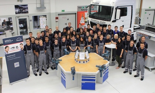47 junge Menschen starteten am 1. September ihre Ausbildung bei MAN. Foto: Privat
