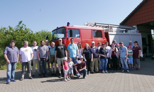 Vom Feuerehrgerätehaus ausging es auf die Boßeltour. Foto: Feuerwehr Dettum