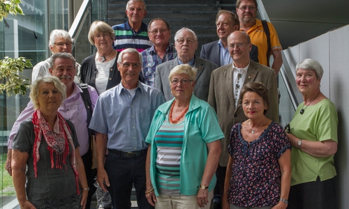 Die Mitglieder des neuen Seniorenbeirates: 2. Reihe rechts Vorsitzender Dieter Kömpel, 2. Reihe links stellvertretender Vorsitzender Hans-Werner Eisfeld, 1. Reihe 2. von rechts Heidrun Jokubeit. Foto: Stadt Salzgitter