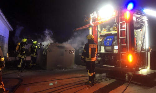Die Feuerwehr konnte den Brand schnell löschen - der Container wurde beschädigt. Foto: Feuerwehr Braunlage