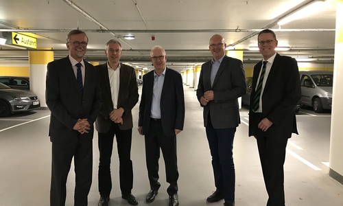 Von links: Wilfried Andacht, Kai-Uwe Hirschheide, Werner Borcherding, Ingolf Viereck und Marc-Frederik Augath. Foto: Stadtwerke Wolfsburg AG