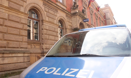Die Polizei hat die Stadt um Verschiebung einiger Sitzbänke gebeten. Symbolfoto: Anke Donner