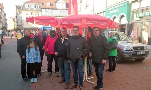 Info-Stand der SPD in der Fußgängerzone. Foto: Privat