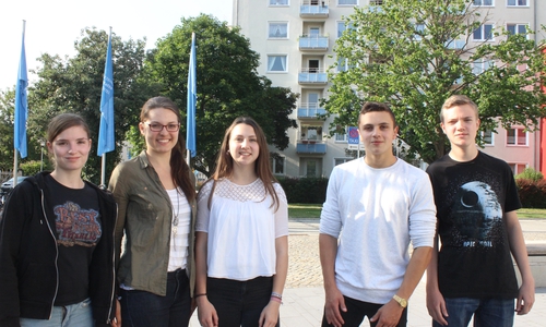 Die neuen Parlamentarier Antonia Piep, Malina Langemann, Anna Biastoch, Henry Groß und Mika Bausch stellten sich dem Sozial-Ausschuss vor. Foto: Anke Donner