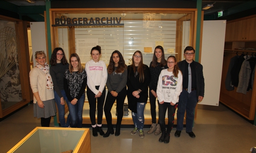 Die Schüler gestalteten im Bürger Museum ein Projekt über das Leben von Laura Eppys Vater. Fotos: Museum Wolfenbüttel