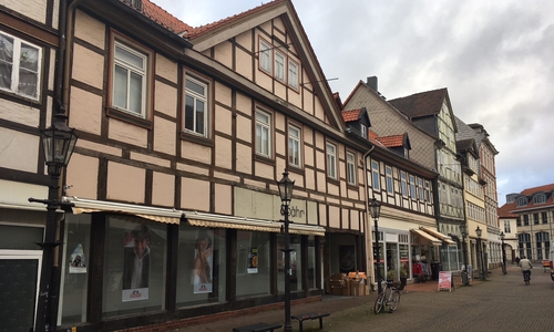 Die Bähr-Immobilie steht seit rund sieben Jahren leer. Foto: Alexander Dontscheff