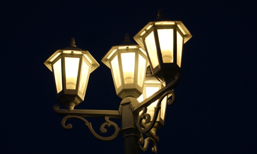 Die Straßenbeleuchtung in Sassenburg wird momentan Nachts ausgeschaltet. Symbolbild: Anke Donner