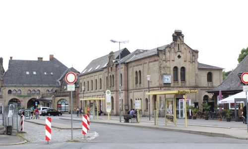 Die CDU-Fraktion im Rat der Stadt möchte aus dem Bahnhofsvorplatz den Dr.-Otto-Fricke-Platz machen. Einen Antrag hat die Fraktion bereits eingereicht. Foto: Anke Donner 