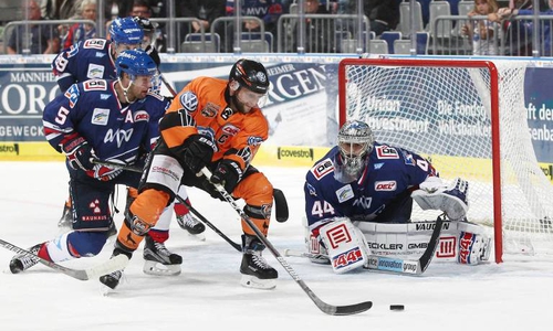 Zum Saisonauftakt in Mannheim mussten sich die Grizzlys deutlich geschlagen geben. Foto: imago/Eibner/Archiv