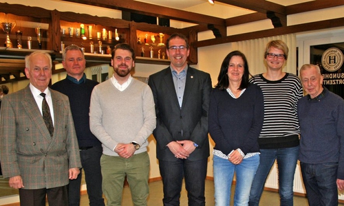 Der Vorstand des Helmstedter Sportverein (von links): Hans-Joachim Nitsche, Felix Dumitrascu, Sven Schräder, Thomas Mosenheuer, Karin van der Blom, Dörte Herfarth und Manfred Becker. Foto: Verein