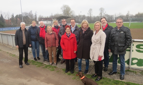 Die SPD Wolfenbüttel verschaffte sich einen Eindruck vom Meesche-Stadion. Foto: Privat