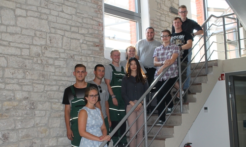 Am 1. August haben zehn junge Leute ihre Ausbildung bei Strube begonnen. Foto: Strube D&S GmbH