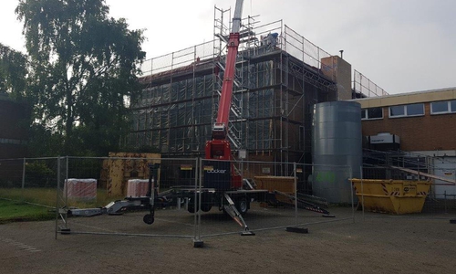 Sanierung des Daches, der Innendecke und der Lüftungsanlage des Hallenbades Ilsede. Foto: Landkreis Peine
