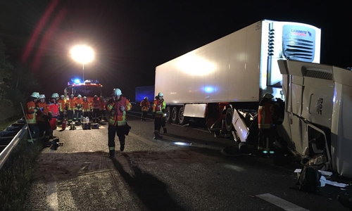 Gestern früh kam es zu einem heftigen LKW-Crash auf der A2 in Richtung Berlin. Foto: Aktuell24 (BM)