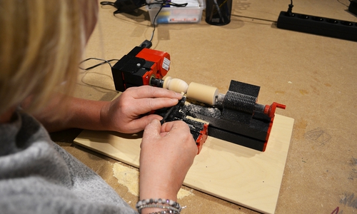 Das phaeno lädt zur gemeinsamen Holzarbeit ein.

Foto: phaeno gGmbH