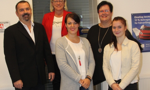 Das Team der Öffentlichen Versicherung Braunschweig in der Kornstraße: Geschäftsstellenleiter Dirk Finkelmann, Petra Drube, Larissa Meyer, Gesine Mühe und Constanze Stachlewitz (v. li.). Foto: privat