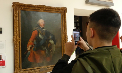 Schüler der IGS Peine im Kreismuseum Peine bei der Design Challenge im Kreismuseum Peine. Foto: Wirtschafts- und Tourismusfördergesellschaft Landkreis Peine mbH 