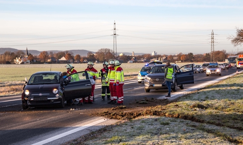 Die verletzte Frau musste in ein Krankenhaus gebracht werden. Fotos: Rudolf Karliczek