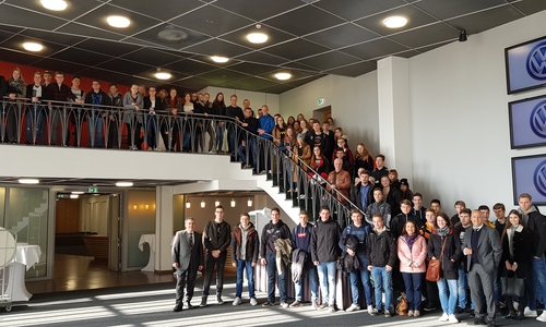 Die Schüler könnten bei der Führung durch das Werk viel Neues entdecken. Foto: Gymnasium am Bötschenberg