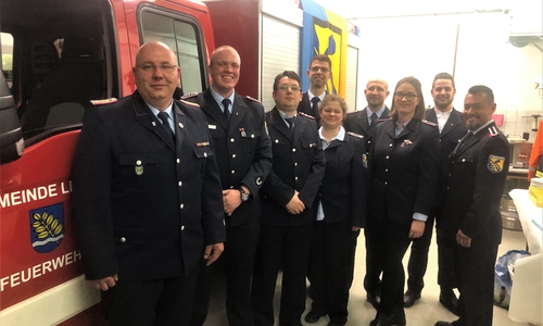Ralf-Holger Niemann, Jan Behrendt, Daniele Buglisi, Alexander Sonntag, Jessica Buglisi, Florian Leicht, Julia Rubach, Nils Prier, Jaime Jünemann (v. li.). Foto: Gemeinde Lehre