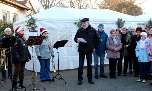 Weihnachtsmarkt in Roklum. Foto: Bernd-Uwe Meyer